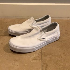 white vans slip on size 7 woman/size 5.5 men